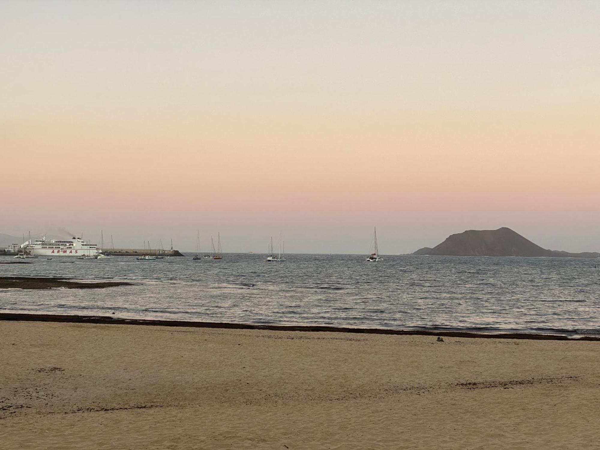 Sun And Surf Stay Corralejo Exterior foto